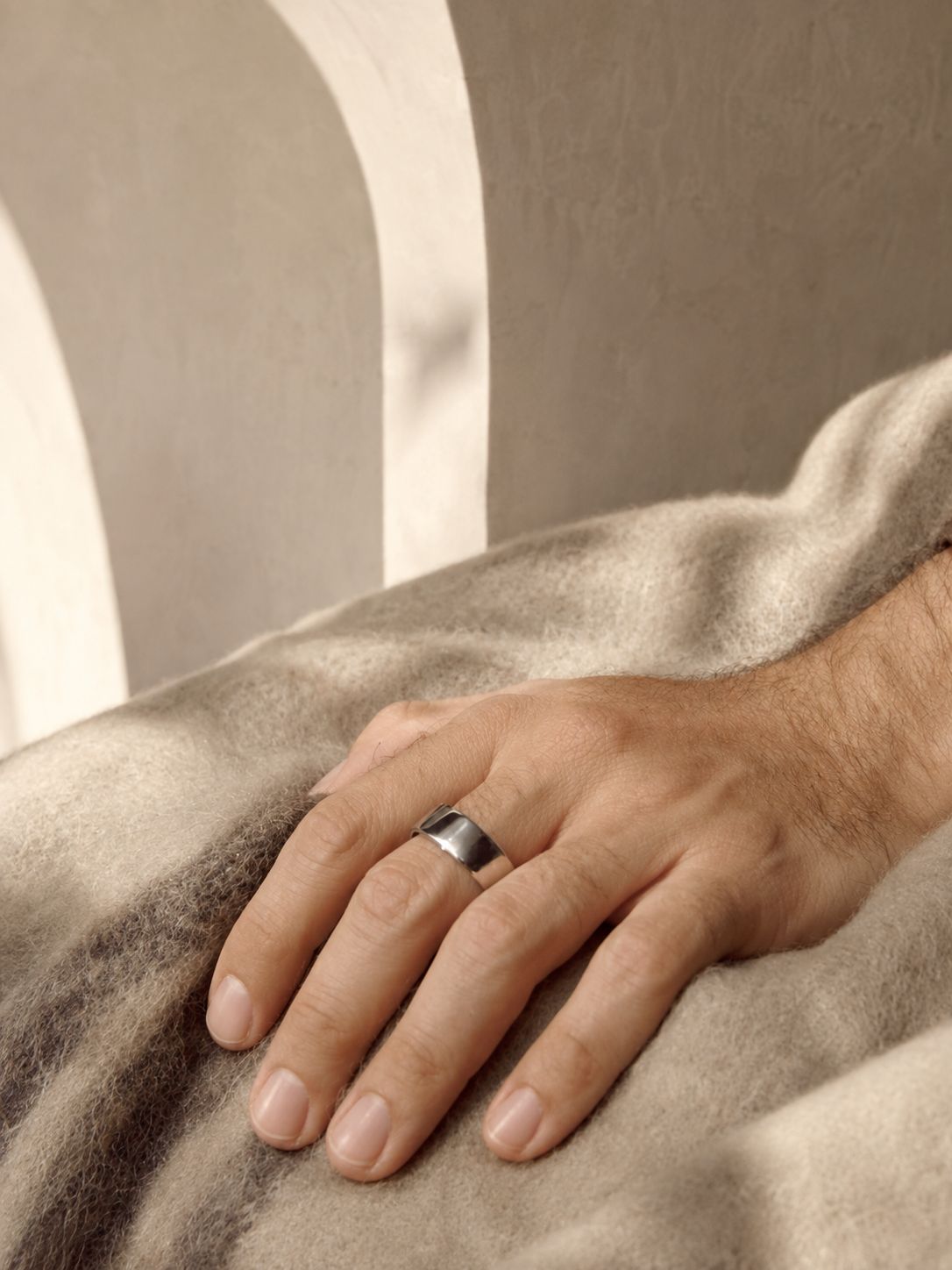 Smart Ring Fitness Tracker with Health Monitoring